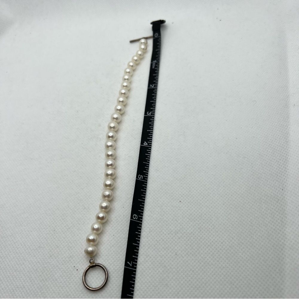 🍭4/$20 Faux Pearl t-clasp bracelet - Picture 4 of 4